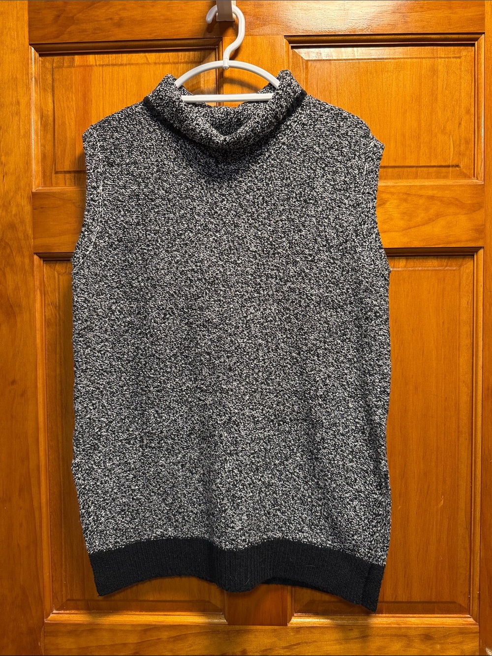 LOFT Black & White Marled Sleeveless Turtleneck Sweater Vest